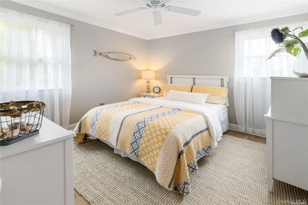 29 Missapoque Avenue Southampton, NY 11968