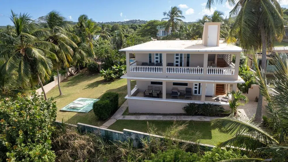 A-9 THE SANDS Vieques, PR 00765