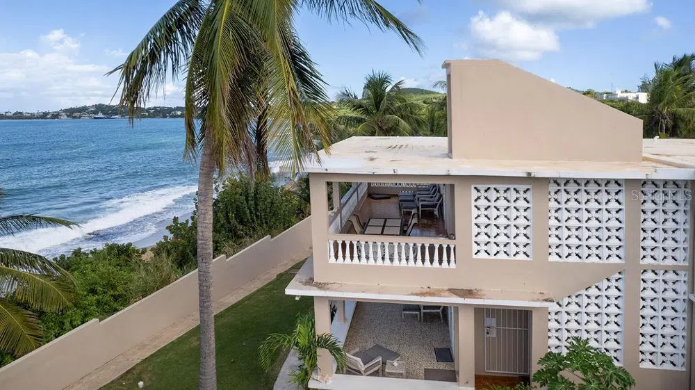 A-9 THE SANDS Vieques, PR 00765