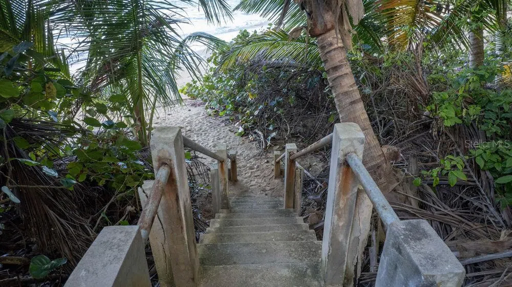 A-9 THE SANDS Vieques, PR 00765