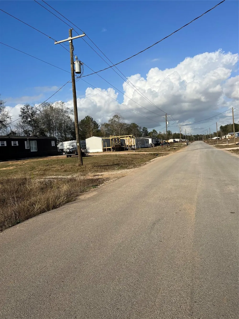255 County Road 373 Splendora, TX 77372