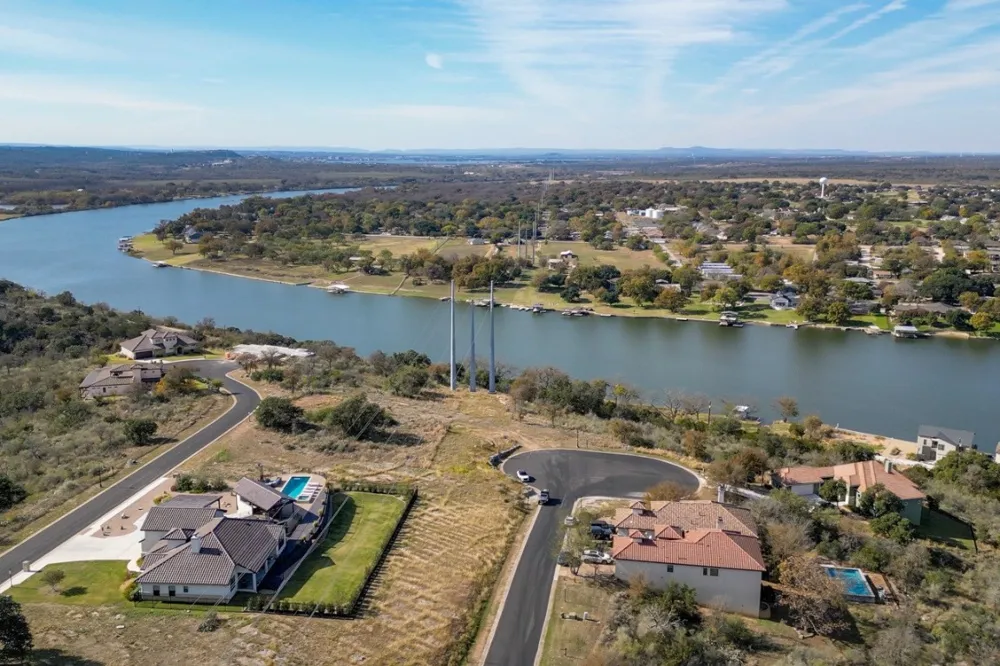 528 Bendito Way Marble Falls, TX 78654