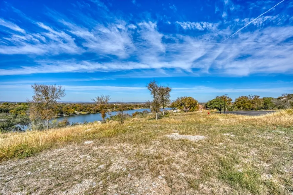 528 Bendito Way Marble Falls, TX 78654
