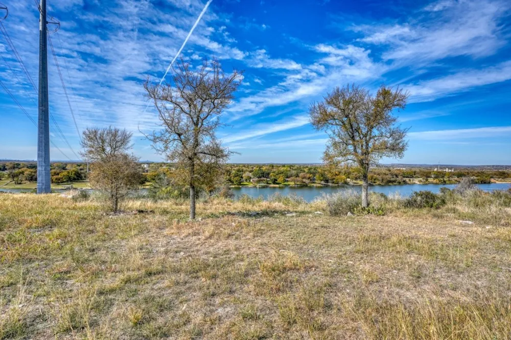 528 Bendito Way Marble Falls, TX 78654