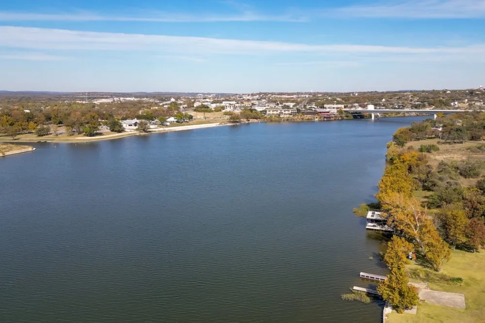 528 Bendito Way Marble Falls, TX 78654