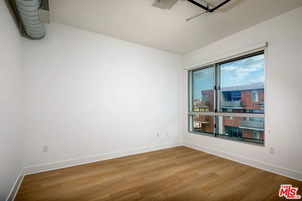 710 El Centro Avenue #123 Los Angeles, CA 90038