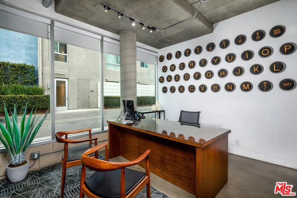 710 El Centro Avenue #123 Los Angeles, CA 90038