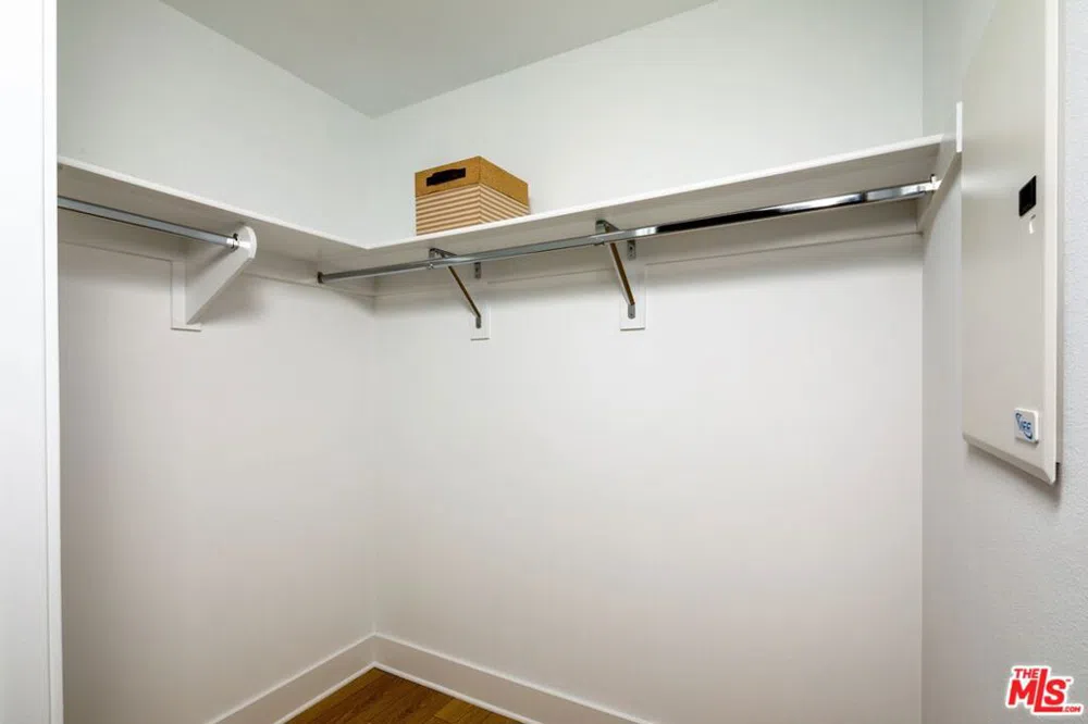 710 El Centro Avenue #123 Los Angeles, CA 90038