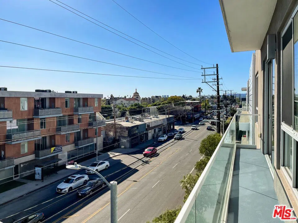 710 El Centro Avenue #123 Los Angeles, CA 90038