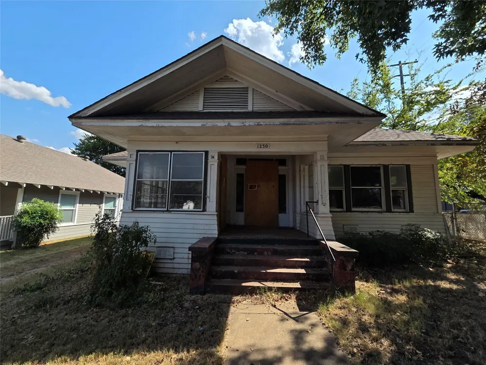 1230 W Woodard Street Denison, TX 75020