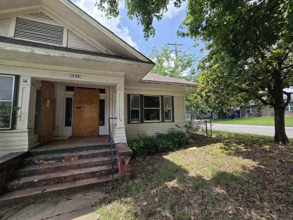 1230 W Woodard Street Denison, TX 75020