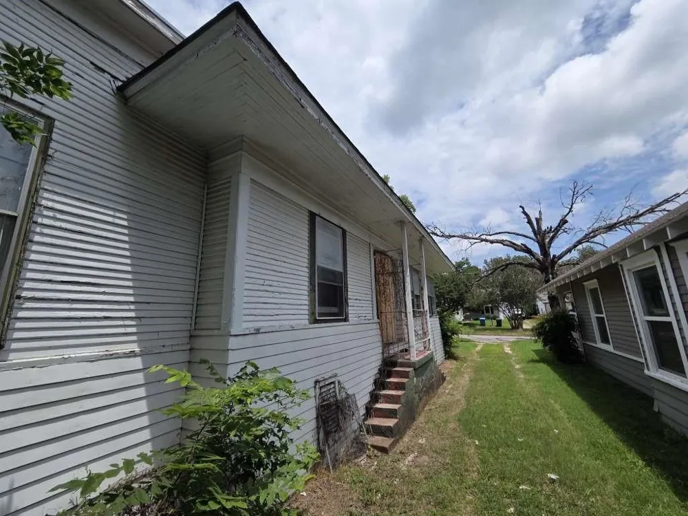 1230 W Woodard Street Denison, TX 75020