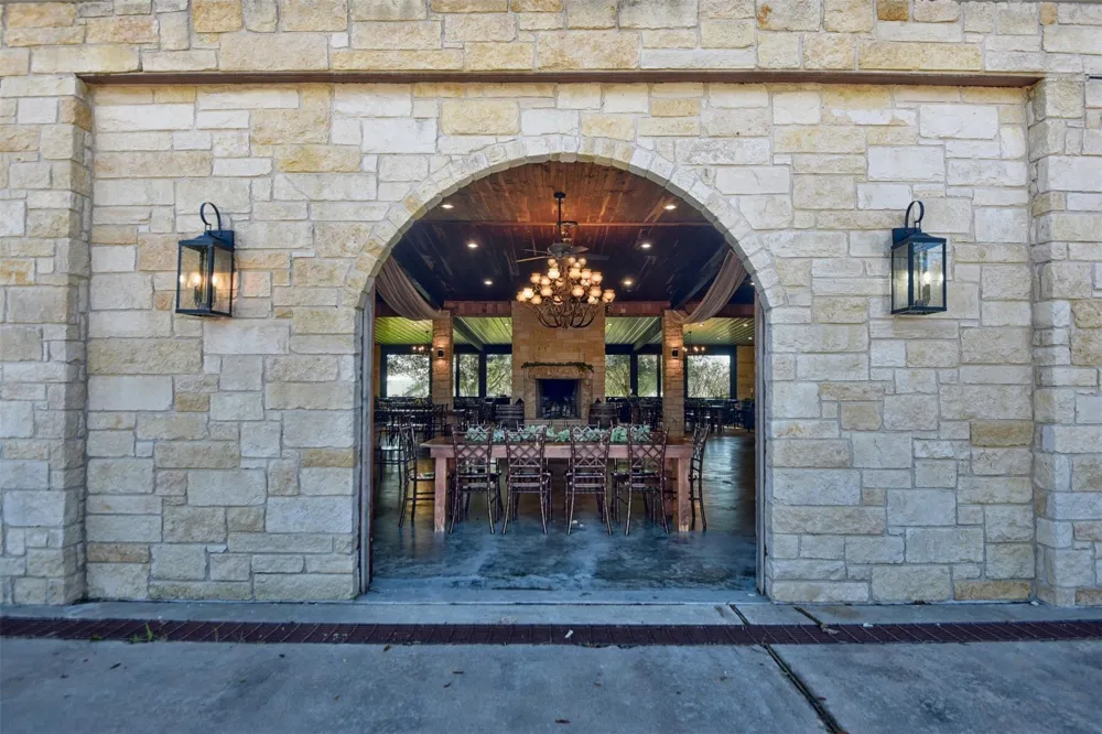 10919 Highway 36 Bellville, TX 77418