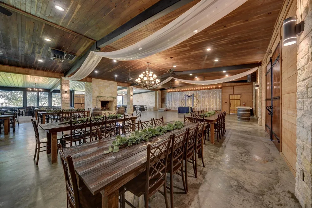 10919 Highway 36 Bellville, TX 77418
