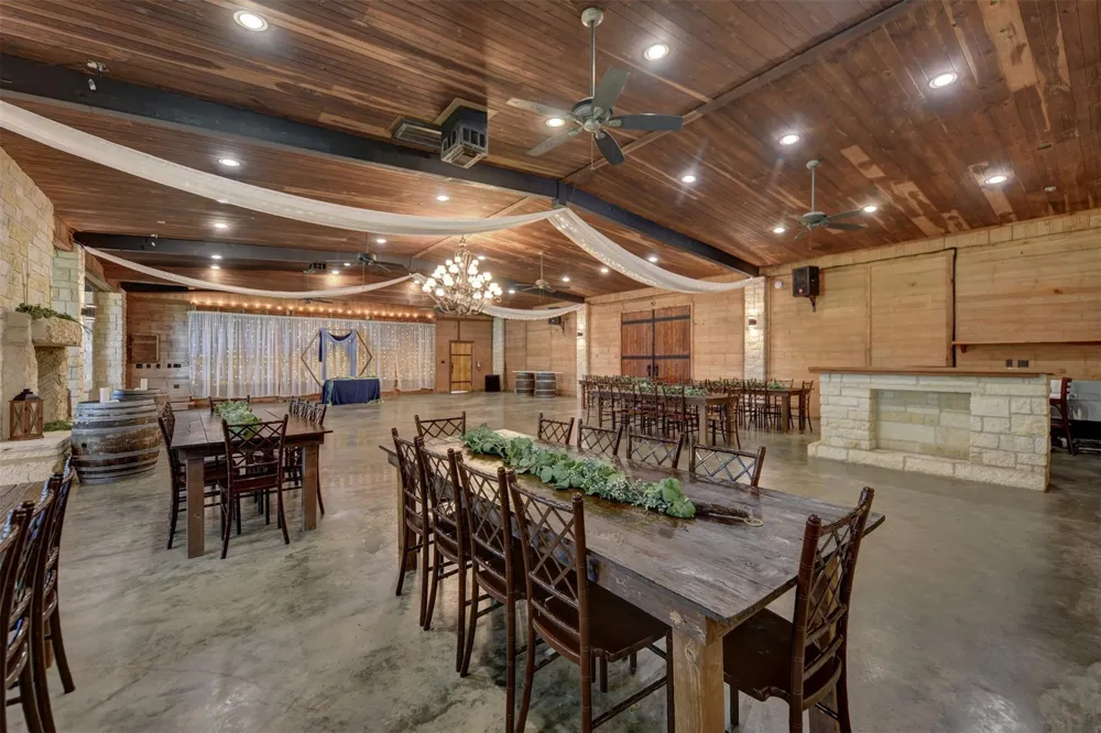 10919 Highway 36 Bellville, TX 77418