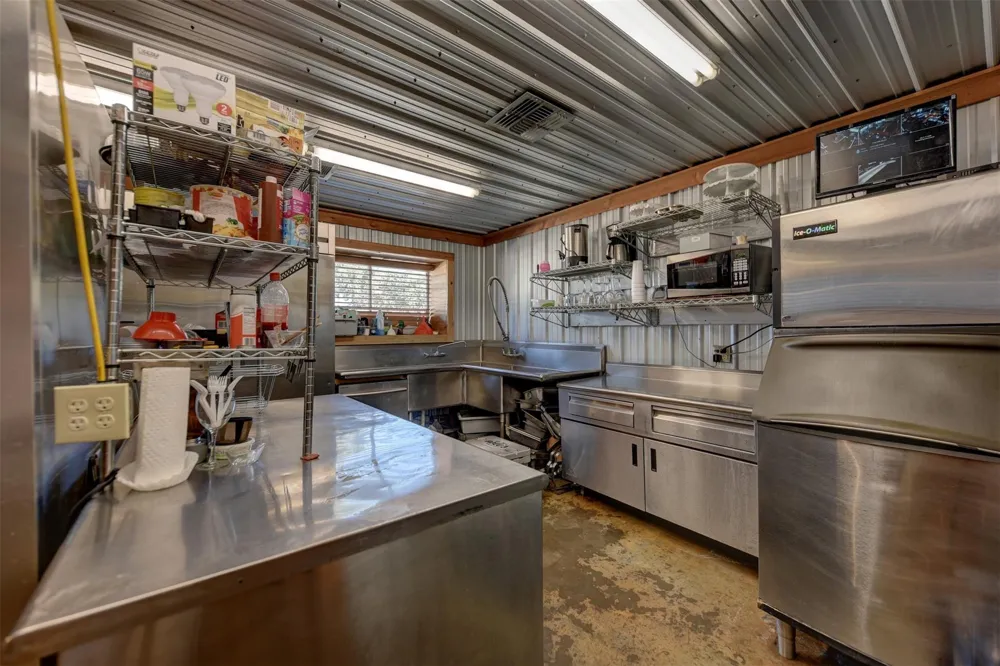 10919 Highway 36 Bellville, TX 77418