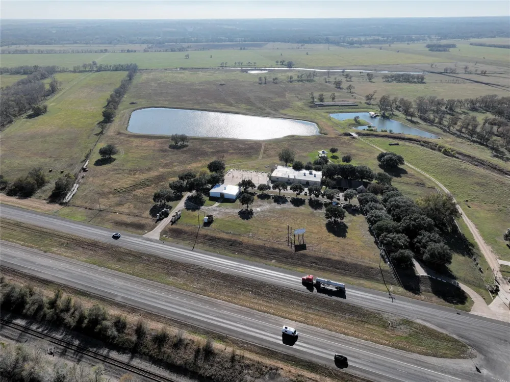 10919 Highway 36 Bellville, TX 77418
