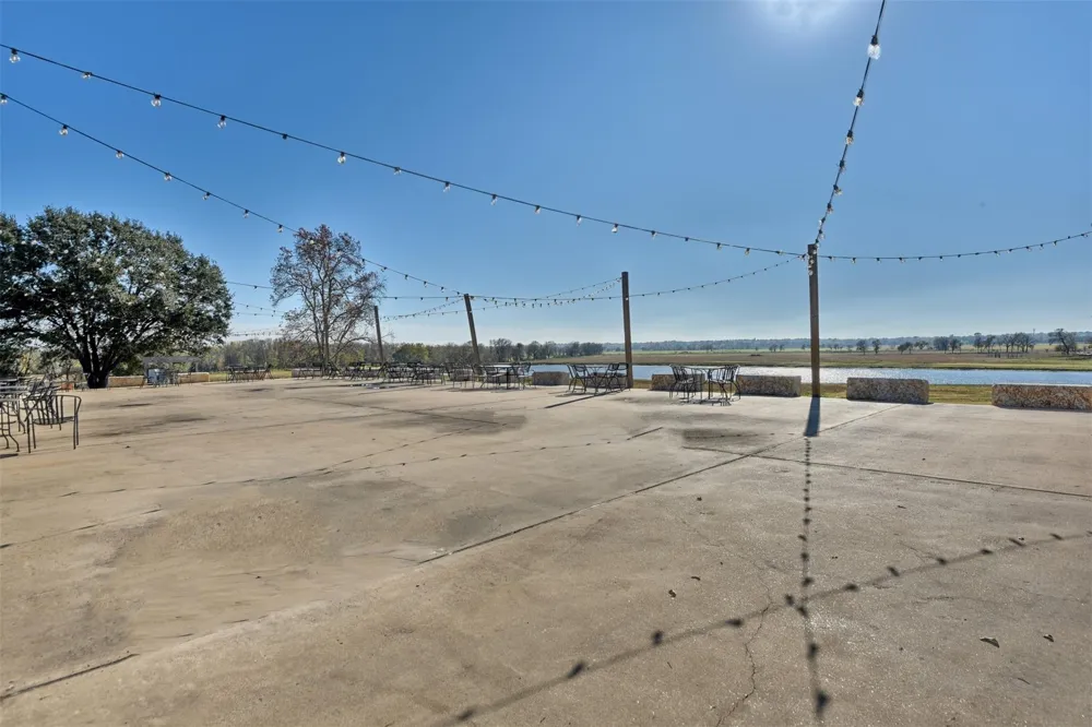 10919 Highway 36 Bellville, TX 77418