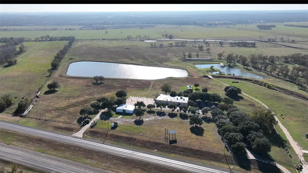 10919 Highway 36 Bellville, TX 77418