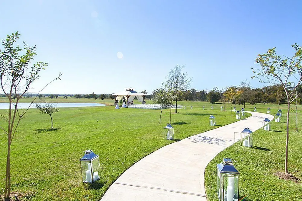 10919 Highway 36 Bellville, TX 77418