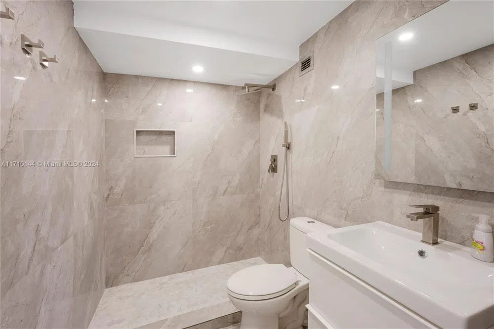 1600 S Ocean Dr #2F Hollywood, FL 33019