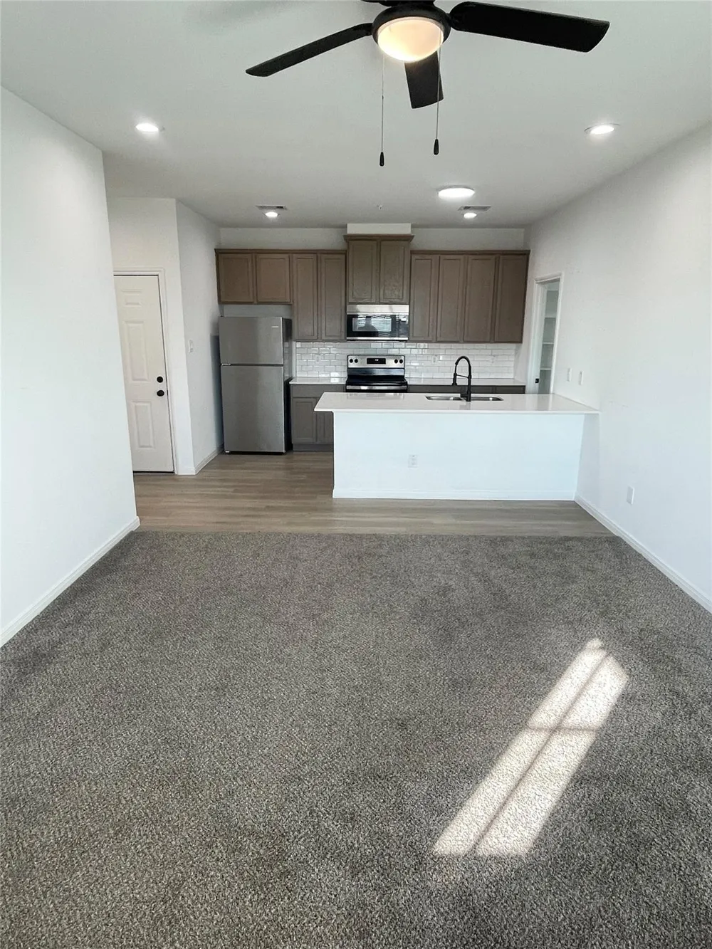 802 W Loop El Campo, TX 77437
