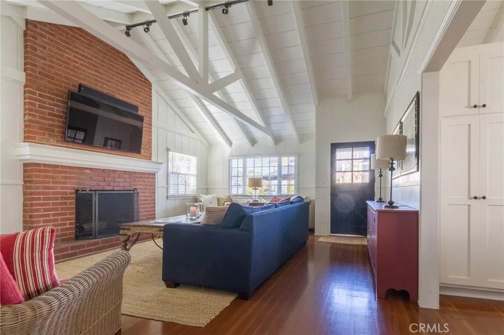 1905 E Balboa Boulevard Newport Beach, CA 92661