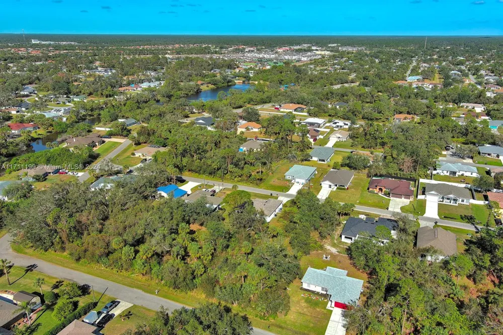 1 Sargon Ave North Port, FL 34287