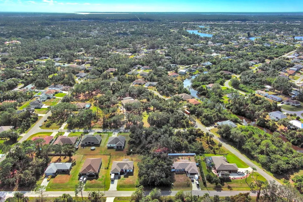 3 Sargon Ave North Port, FL 34287