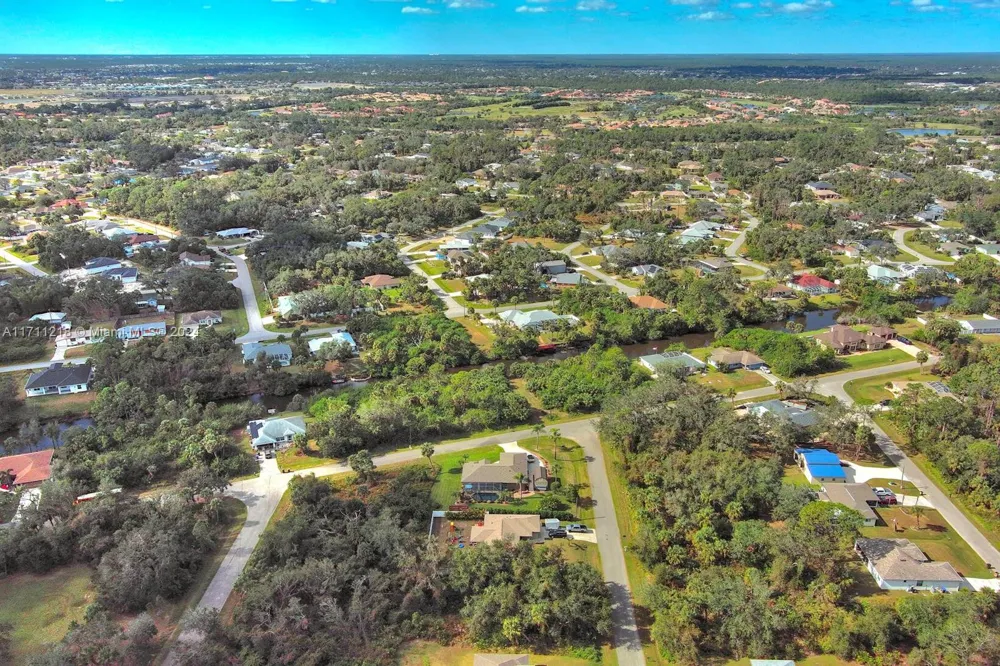 3 Sargon Ave North Port, FL 34287