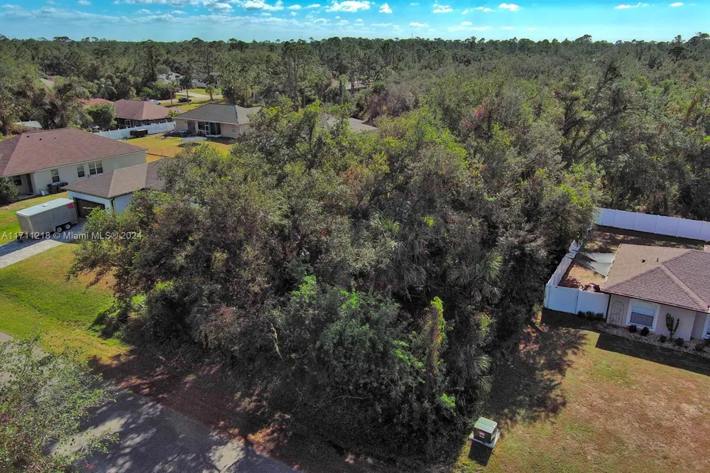 3 Sargon Ave North Port, FL 34287