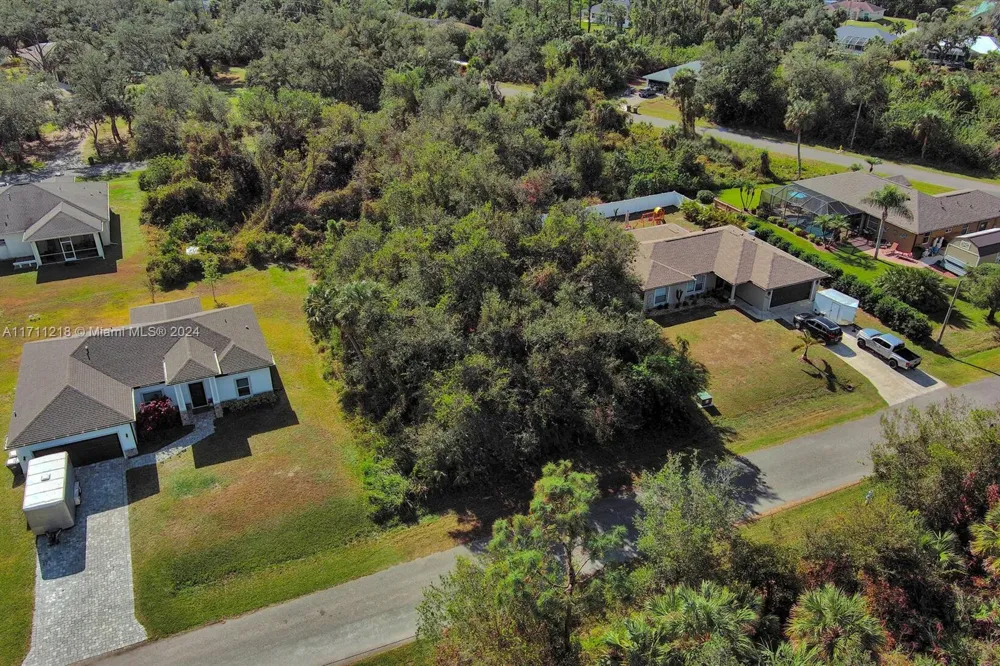 3 Sargon Ave North Port, FL 34287