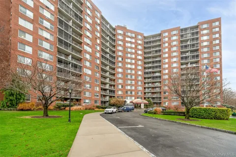 220-55 46 AVENUE #5R