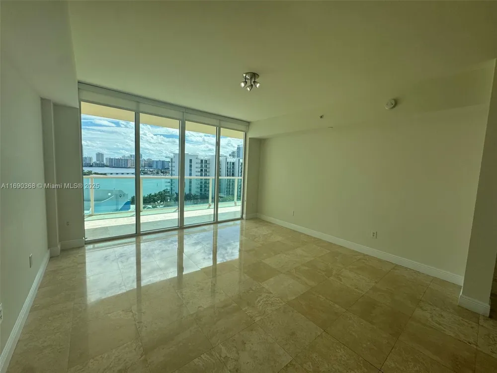 3330 NE 190 ST #1215 Aventura, FL 33180