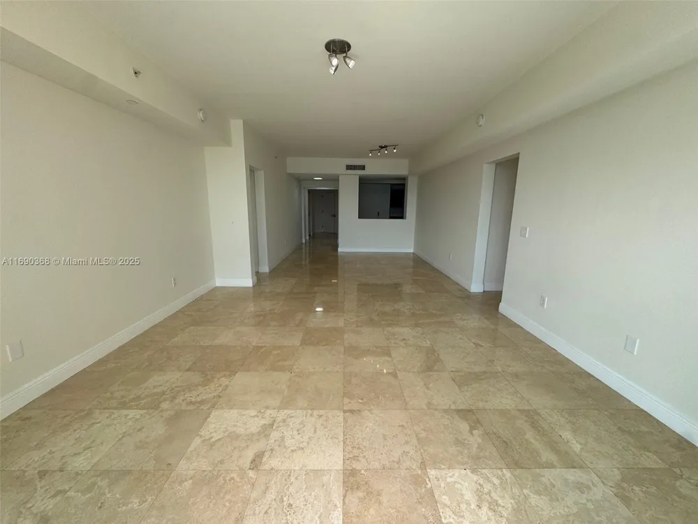 3330 NE 190 ST #1215 Aventura, FL 33180