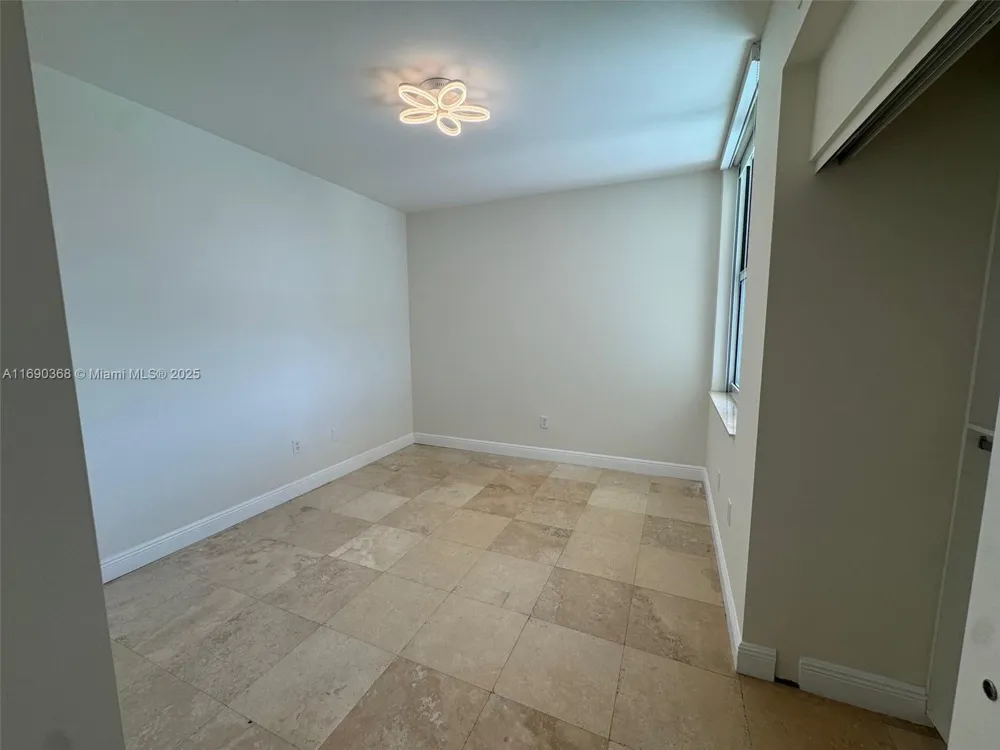 3330 NE 190 ST #1215 Aventura, FL 33180