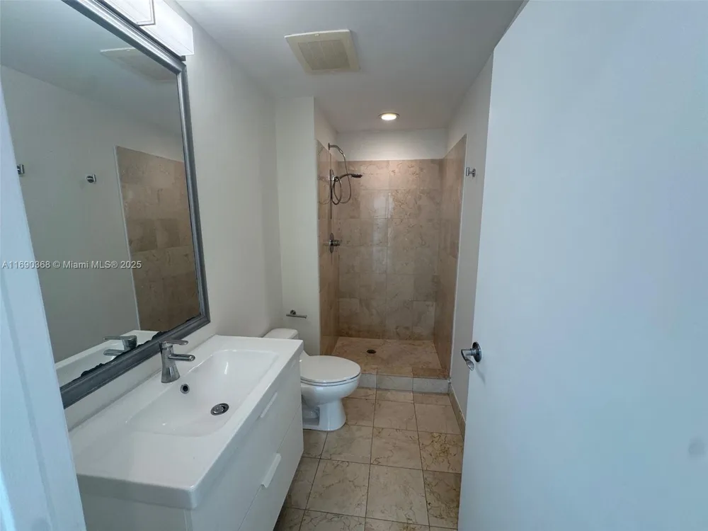 3330 NE 190 ST #1215 Aventura, FL 33180