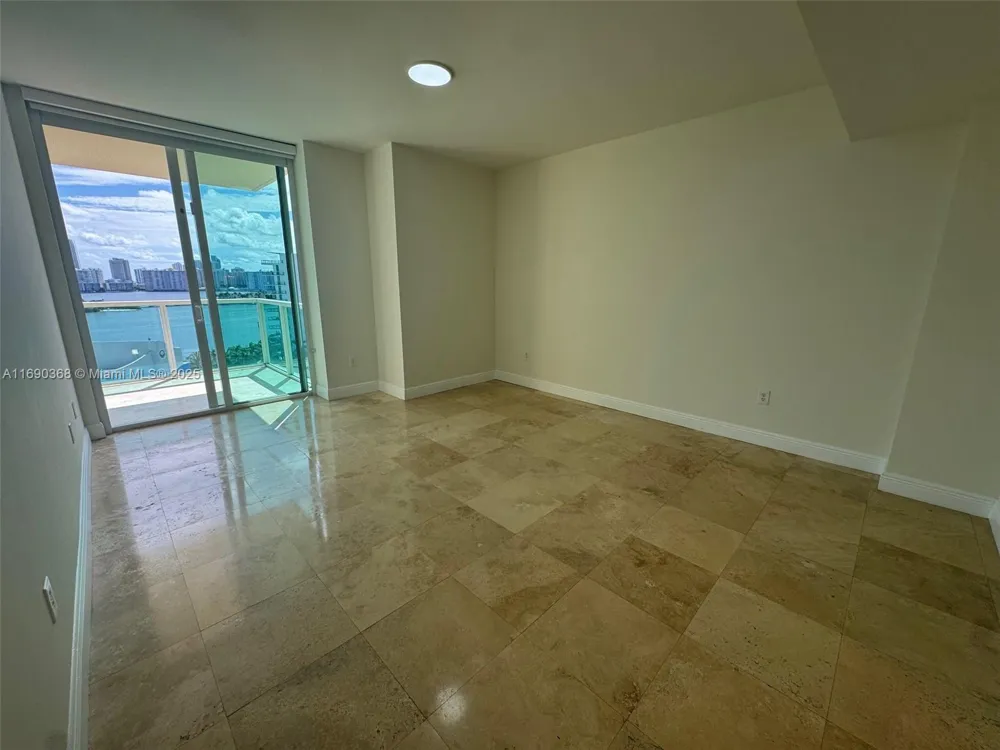 3330 NE 190 ST #1215 Aventura, FL 33180