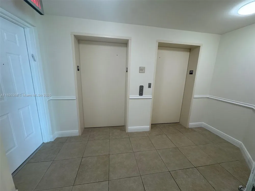3330 NE 190 ST #1215 Aventura, FL 33180