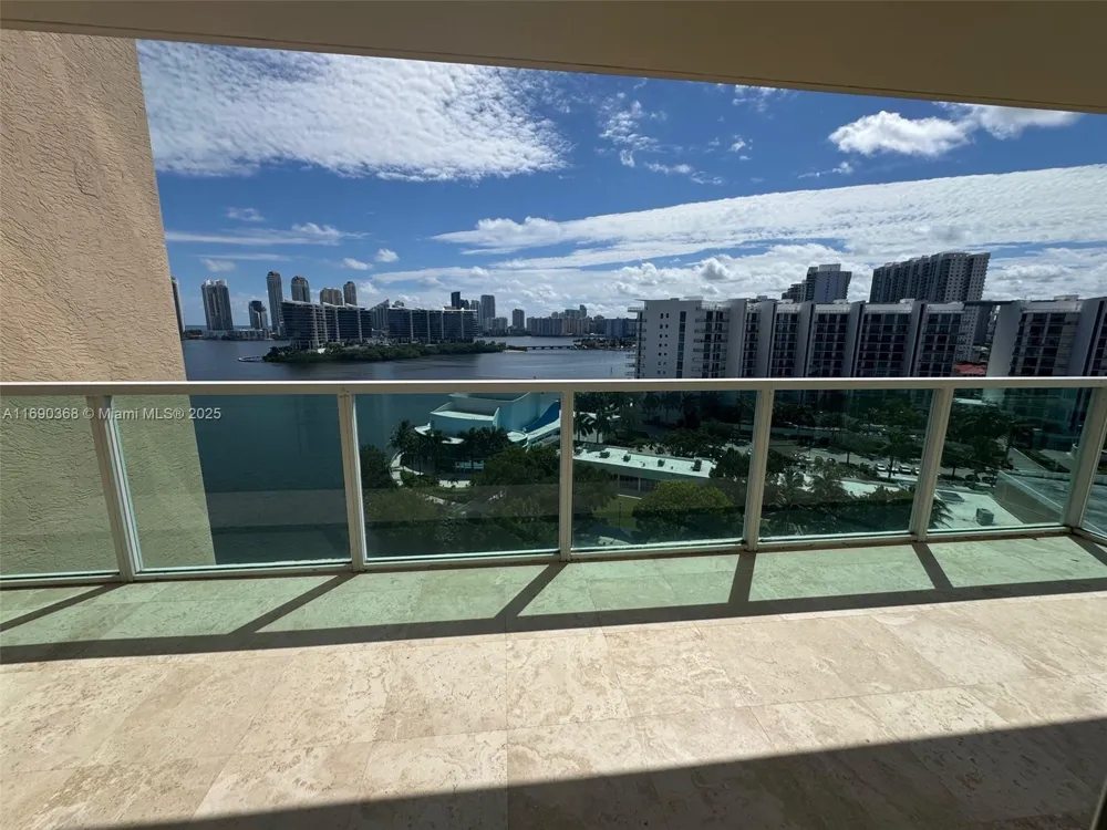 3330 NE 190 ST #1215 Aventura, FL 33180