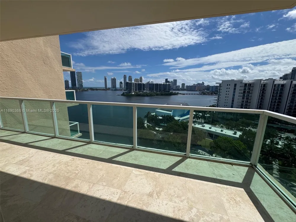 3330 NE 190 ST #1215 Aventura, FL 33180