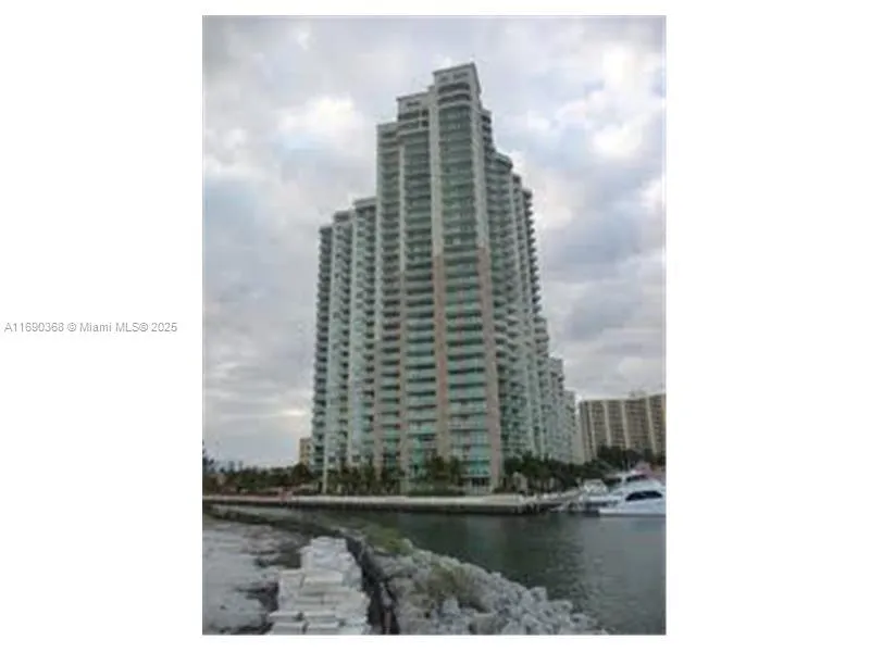3330 NE 190 ST #1215 Aventura, FL 33180