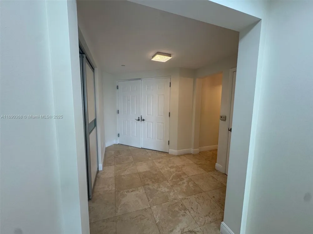 3330 NE 190 ST #1215 Aventura, FL 33180