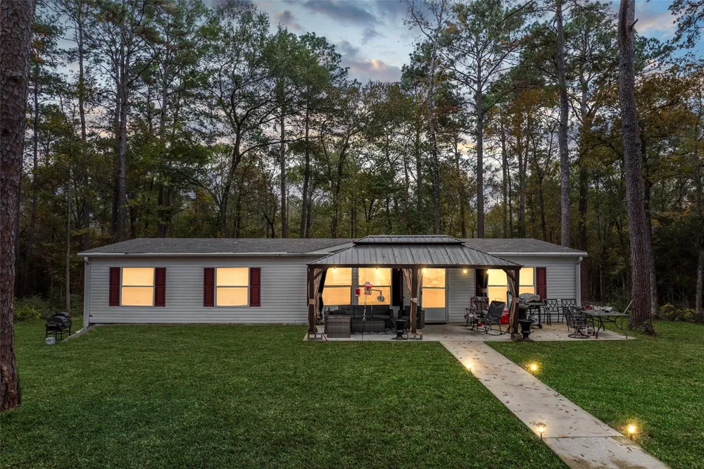 1802 Little John Street