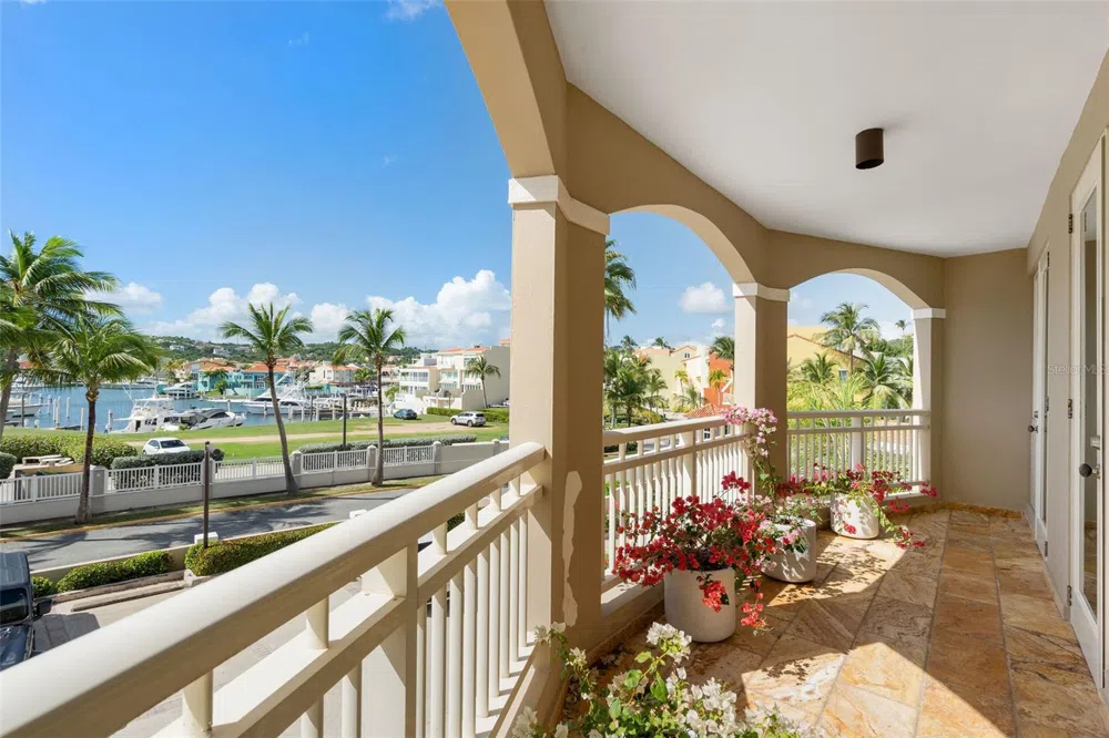 355 HARBOUR DRIVE #2C South Humacao, PR 00791
