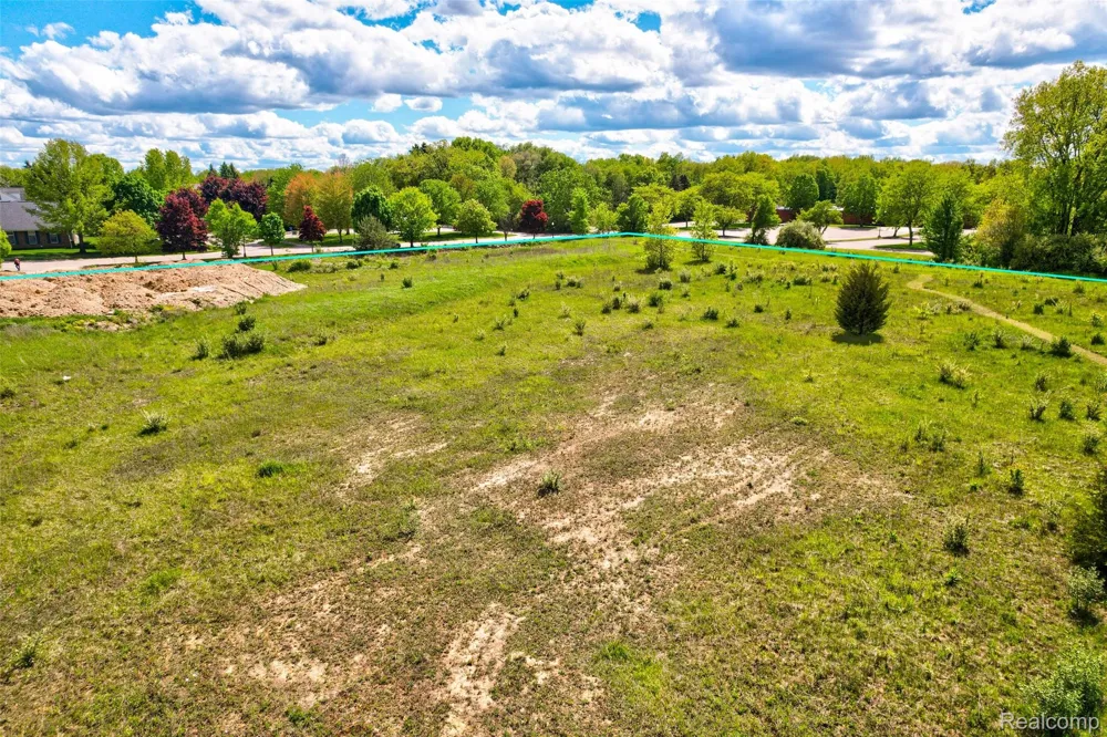 12750 FOUNTAIN SQUARE Springfield Charter Township, MI 48350