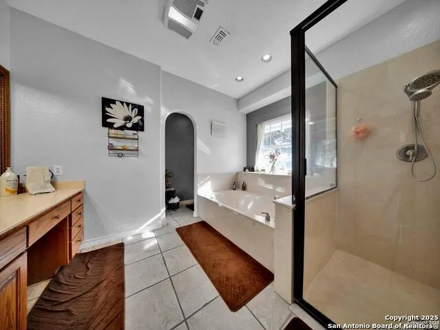 3010 E FM 1518 South St Hedwig, TX 78152