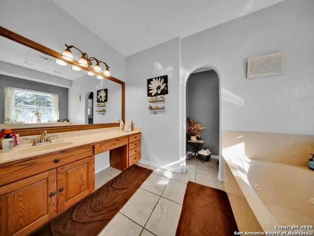 3010 E FM 1518 South St Hedwig, TX 78152