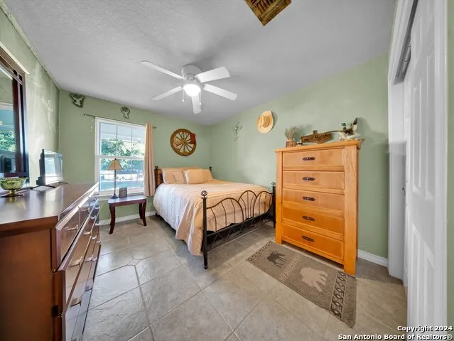 3010 E FM 1518 South St Hedwig, TX 78152