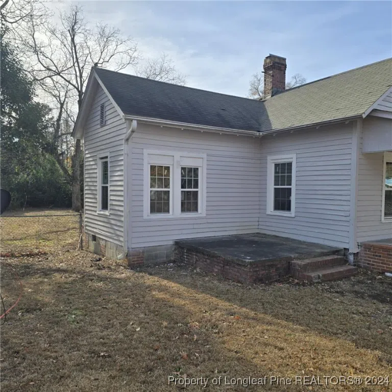223 E Vance Street Laurinburg, NC 28352